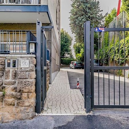Luxury Apartment Front Of Cavalieri Hilton Hotel Rom Exteriör bild