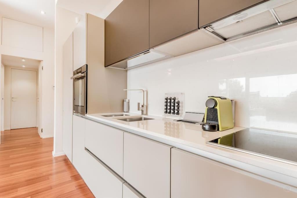 Luxury Apartment Front Of Cavalieri Hilton Hotel Rom Exteriör bild